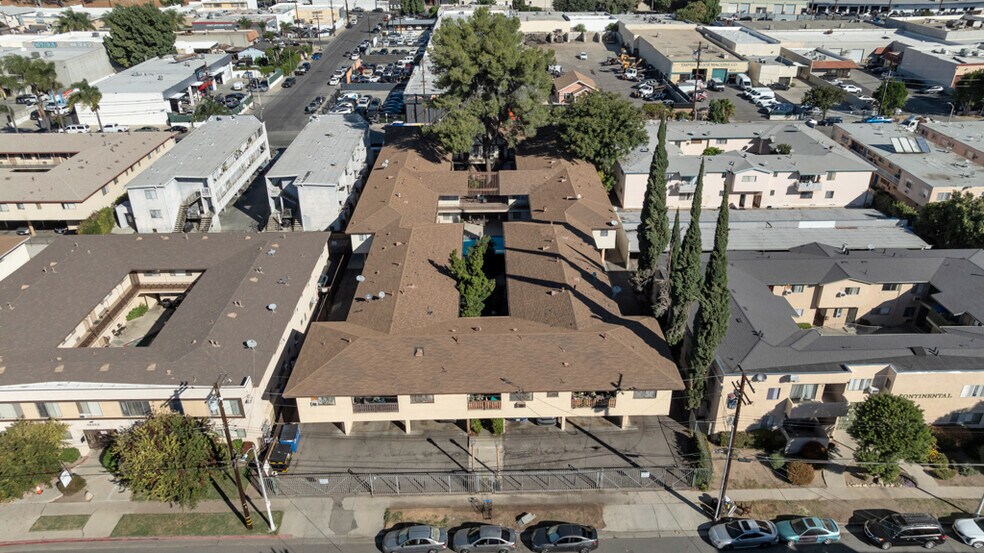 More Photos Of 18350 Napa St, Northridge Apartments For Sale