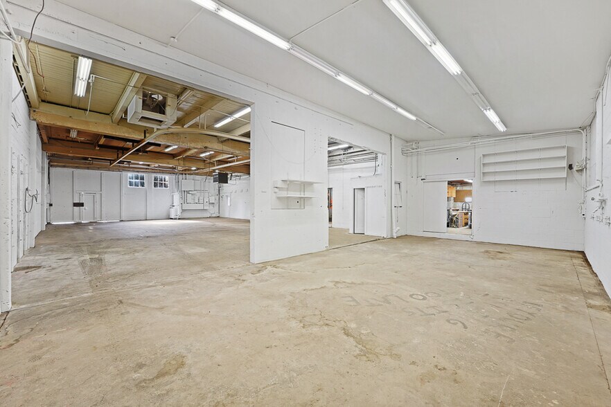 More Photos Of 6 Dravus St, Seattle Warehouse For Sale