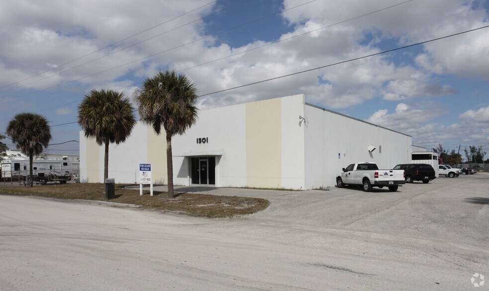 Primary Photo Of 1501 53rd St, Mangonia Park Manufacturing For Lease