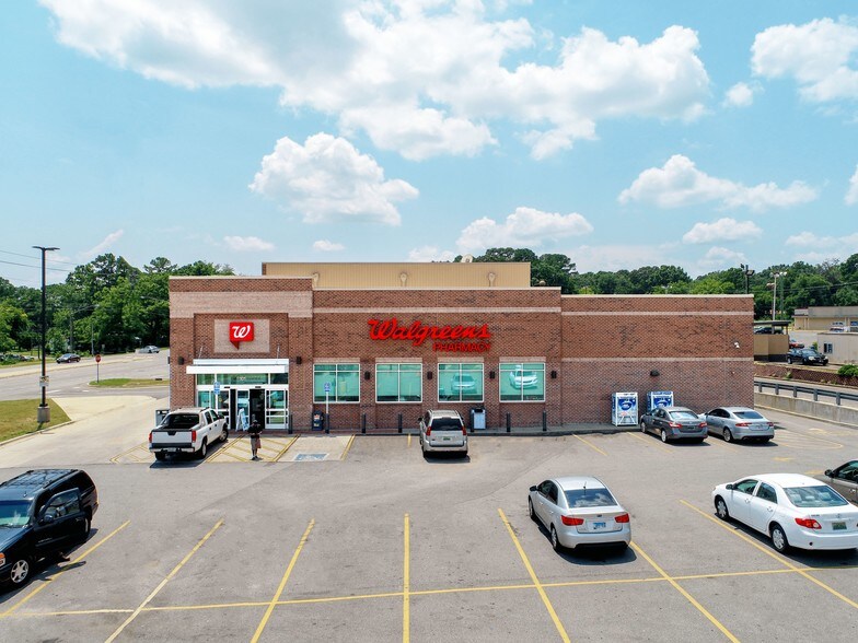 More Photos Of 101 Bessemer Super Hwy, Midfield Drugstore For Lease