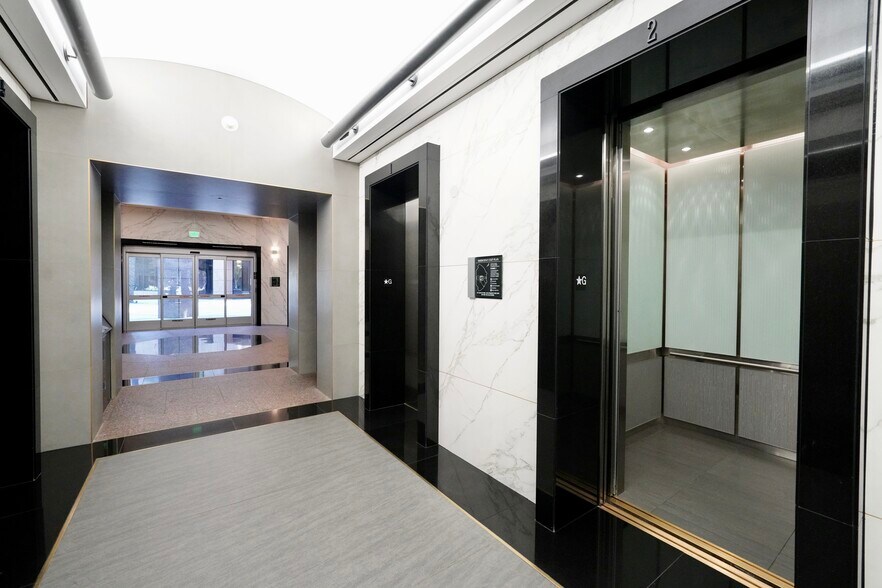 More Photos Of 2601-2603 Main St, Irvine Unknown For Lease