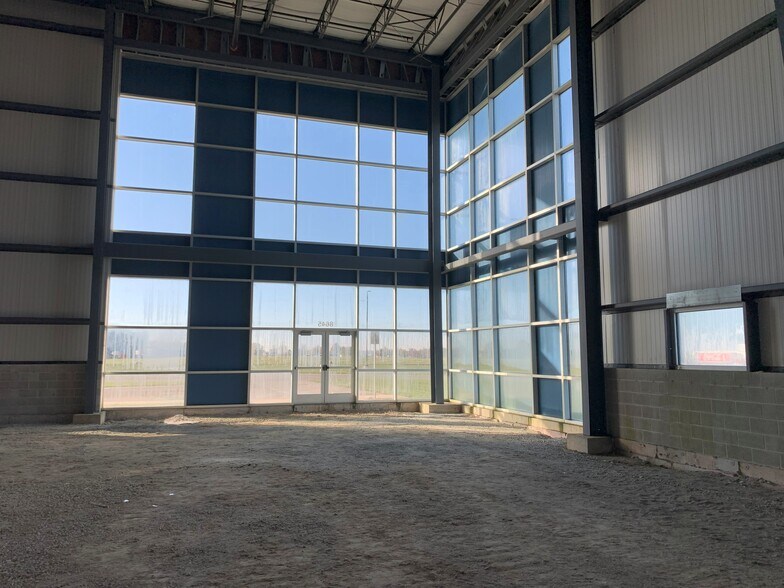 More Photos Of 8645 Aviation Dr, Fort Wayne Warehouse For Sale