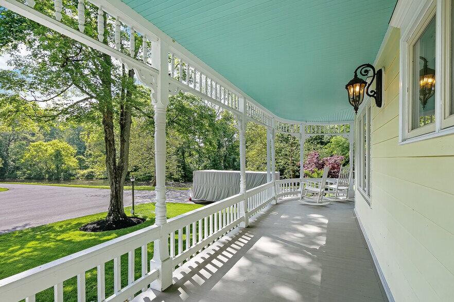 More Photos Of 97 Grayrock Rd, Clinton Township Office For Lease