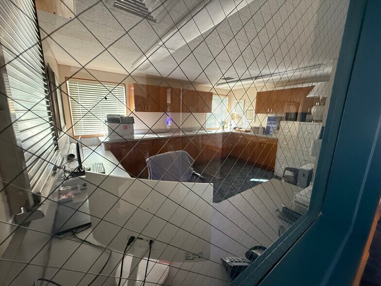 More Photos Of 9244 Zelzah Ave, Northridge Specialty For Sale