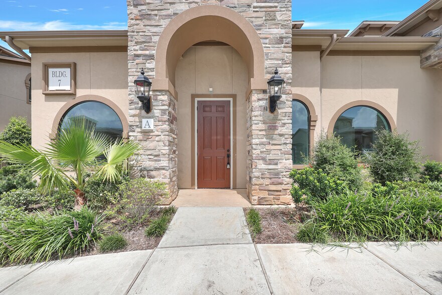 More Photos Of 284 Ed English Dr, Shenandoah Medical For Sale