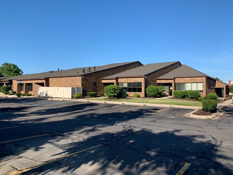 More Photos Of 1880-1898 W Stadium Blvd, Ann Arbor Medical For Sale