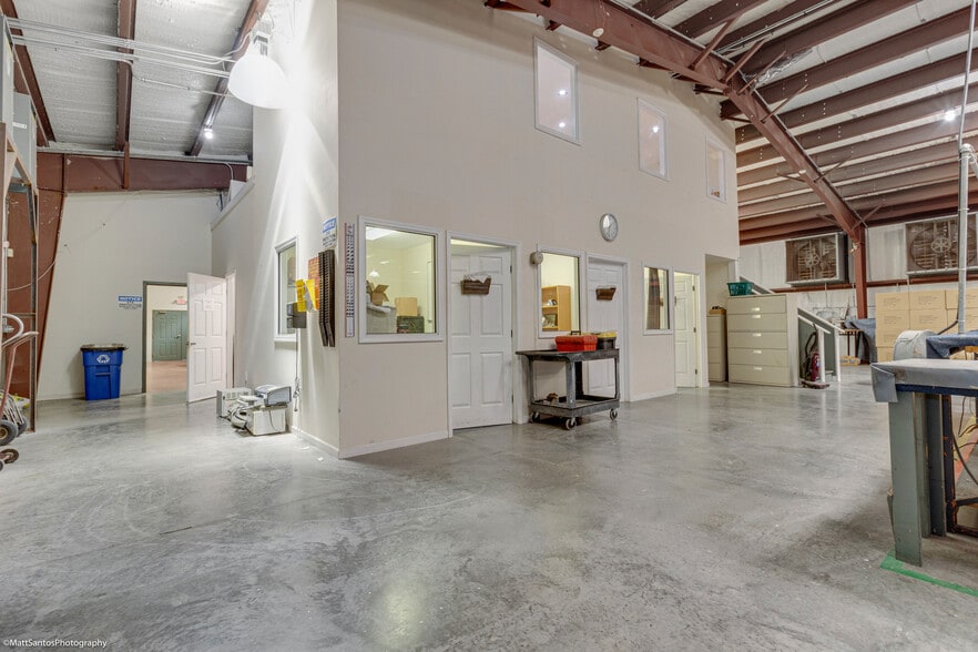 More Photos Of 328 Tiller Dr, Pawleys Island Warehouse For Lease