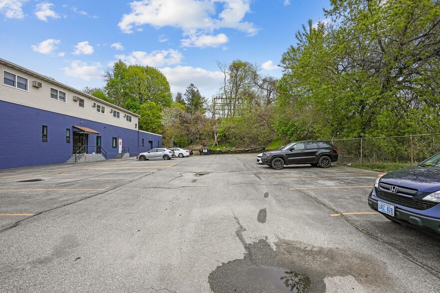 More Photos Of 65 Valley St, East Providence Office For Lease