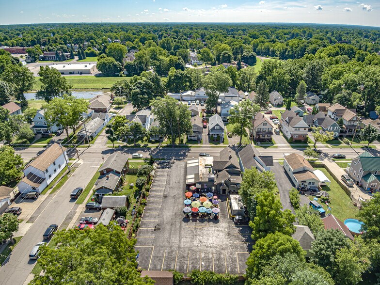More Photos Of 99 Aurora St, Lancaster General Retail For Sale
