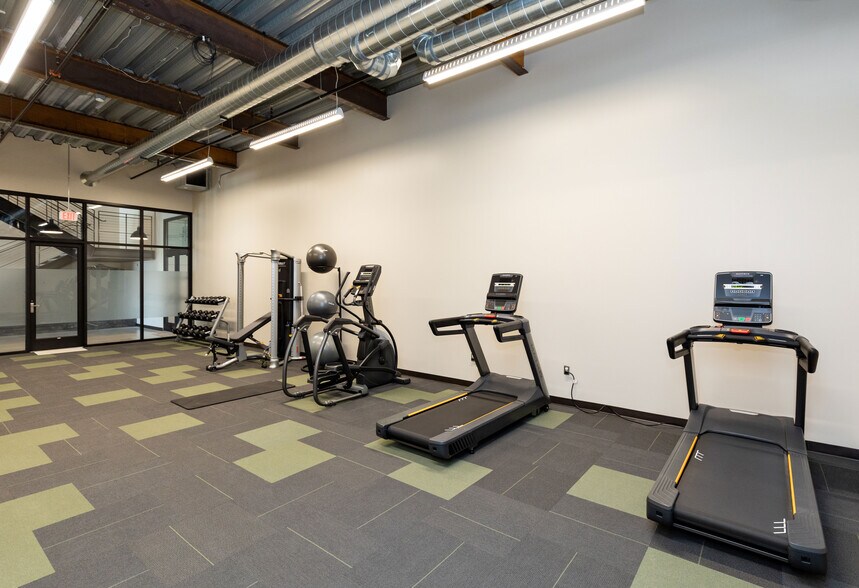 More Photos Of 220 SW 9th St, Des Moines Office For Lease