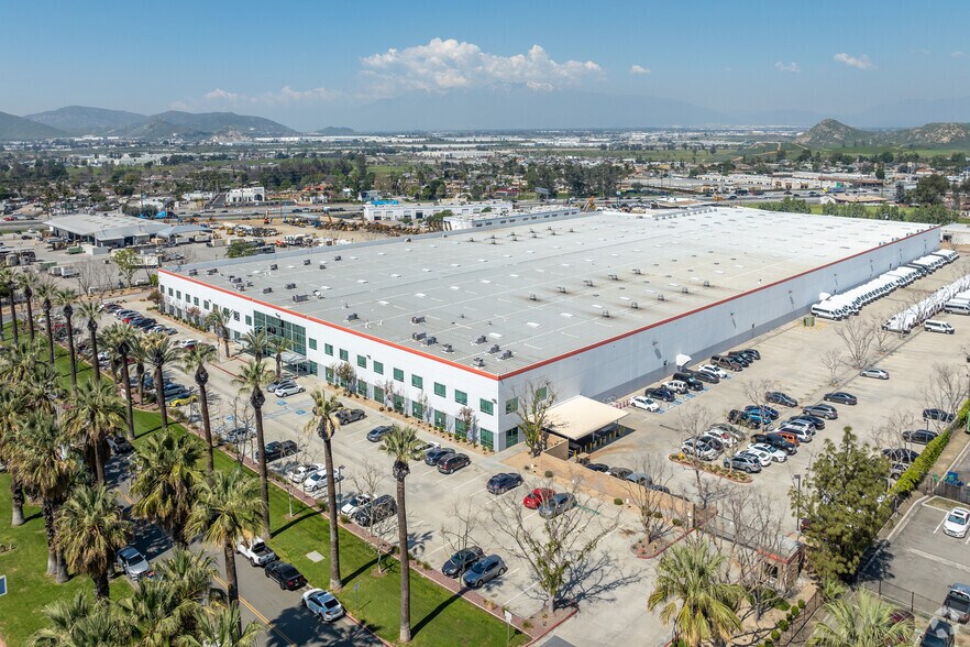 More Photos Of 1455 Citrus St, Riverside Warehouse For Lease