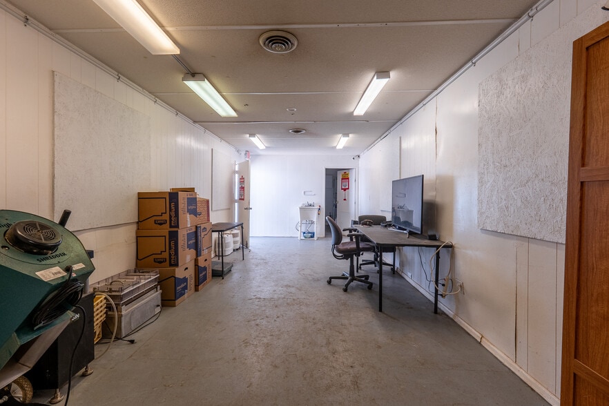 More Photos Of 500 Parsons, Walsenburg Specialty For Sale