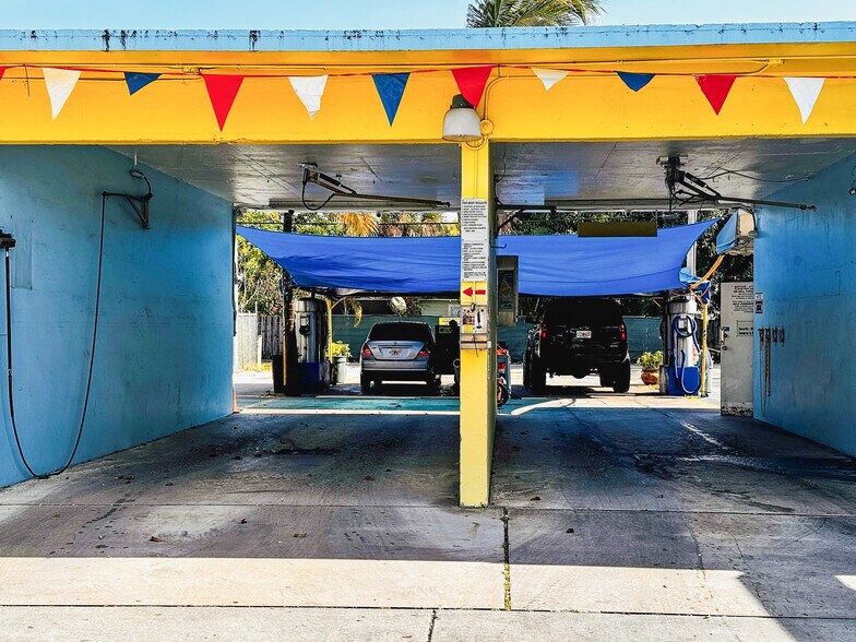 More Photos Of 824 N Dixie Hwy, Lake Worth Carwash For Sale