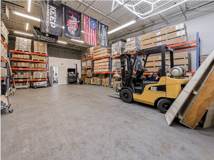 More Photos Of 43000 W 9 Mile Rd, Novi Warehouse For Lease