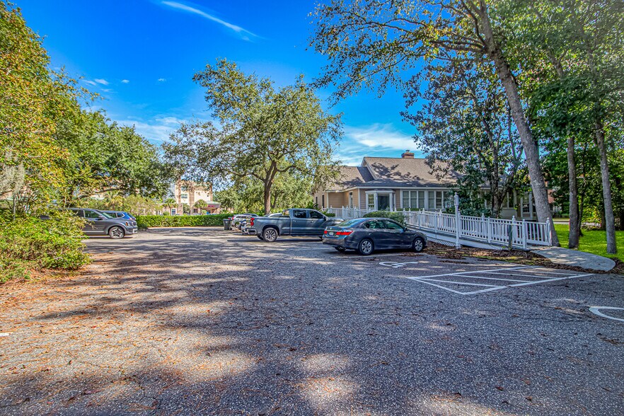 More Photos Of 955 Riverwood Dr, Murrells Inlet Office For Lease