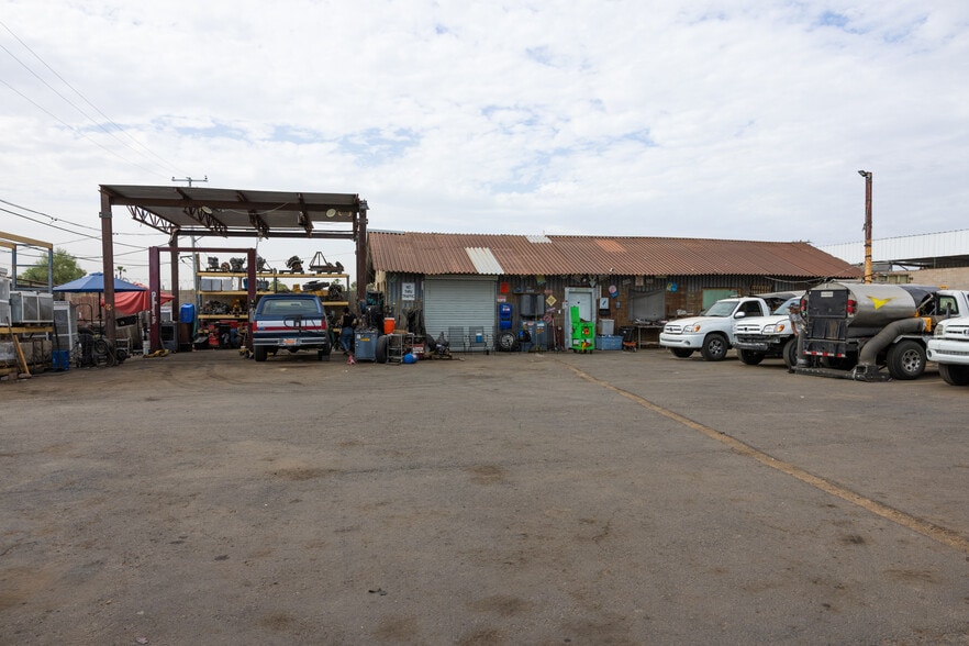 More Photos Of 9232 N 11th Ave, Phoenix Warehouse For Sale