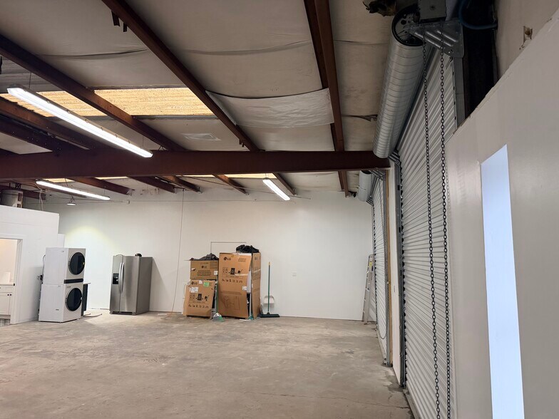 More Photos Of 7142 Cross County Rd, North Charleston Warehouse For Sale