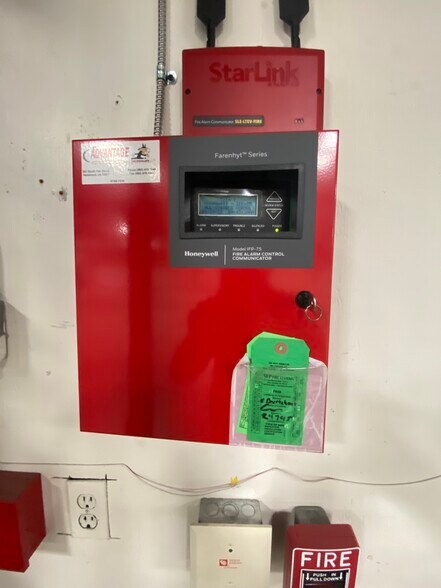 More Photos Of 2103 US-190 Hwy, Hammond Showroom For Sale