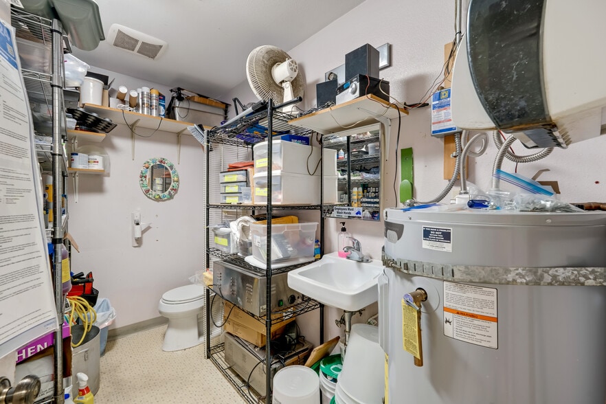 More Photos Of 2510-2512 Colby Ave, Everett Storefront Retail Office For Sale