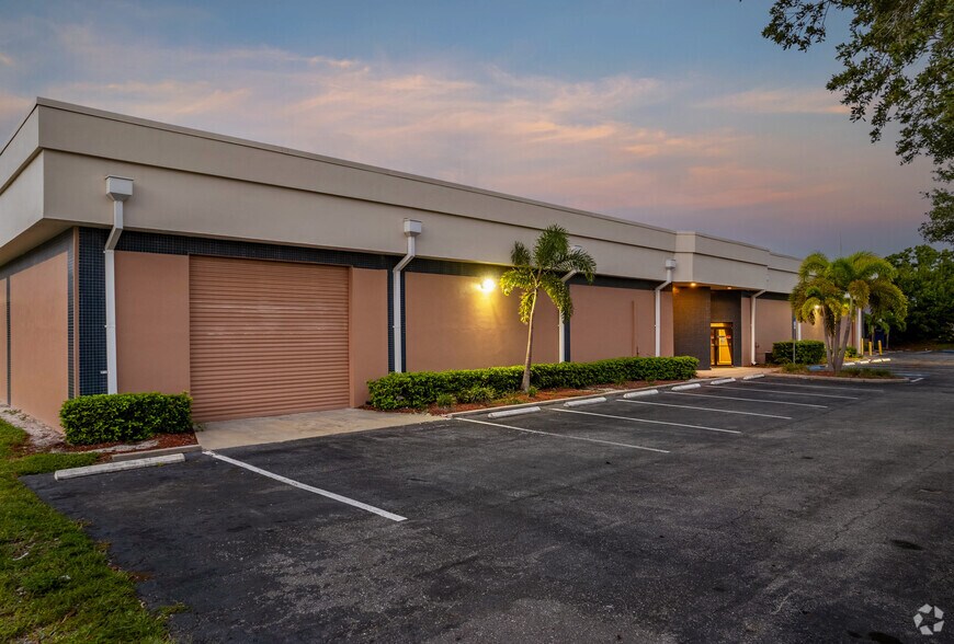 More Photos Of 4700 110th Ave N, Pinellas Park Warehouse For Sale