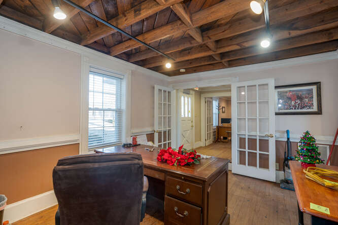 More Photos Of 497 NW Kirk Rd, Marietta Office For Sale