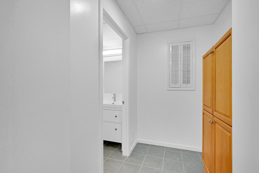 More Photos Of 5565 Columbia Pike, Arlington Multifamily For Sale