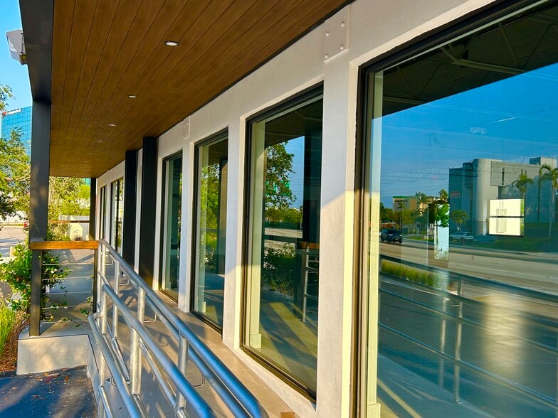 More Photos Of 2100 E Commercial Blvd, Fort Lauderdale Storefront Retail Office For Lease