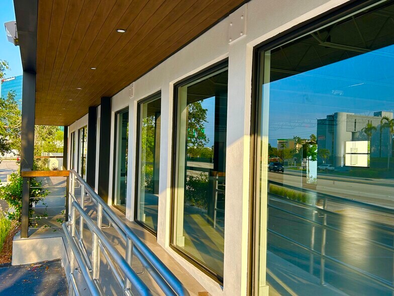 More Photos Of 2100 E Commercial Blvd, Fort Lauderdale Storefront Retail Office For Lease