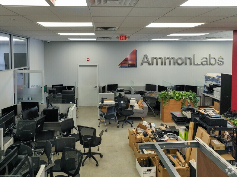 More Photos Of 35 E Blancke St, Linden Medical For Lease