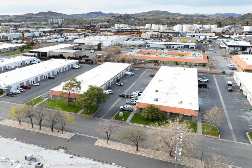 More Photos Of 360 Freeport Blvd, Sparks Warehouse For Lease