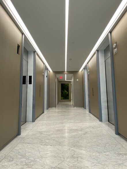 More Photos Of 1101 Vermont Ave NW, Washington Office For Lease