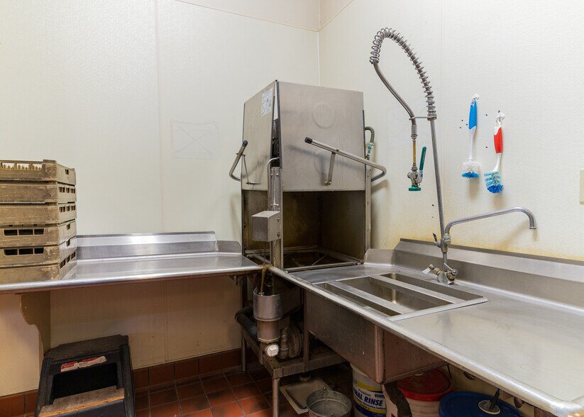 More Photos Of 796 W Evan Hewes, El Centro Restaurant For Sale