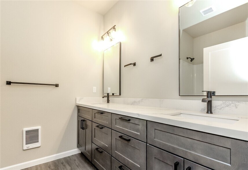 More Photos Of , Tacoma Multifamily For Sale