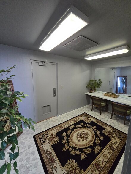 More Photos Of 9273 W 1050 N, Elwood Freestanding For Sale