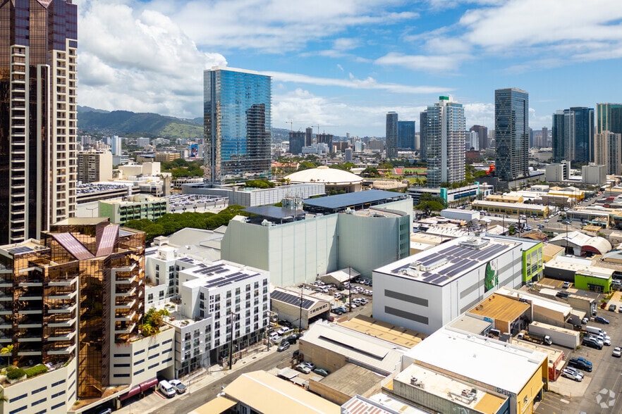 More Photos Of 875 Waimanu St, Honolulu Industrial For Lease