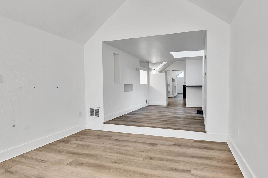 More Photos Of 325 Detroit St, Denver Office Residential For Lease