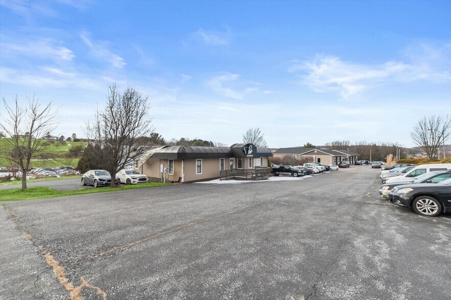 More Photos Of 4028 Hanover Pike, Manchester Auto Repair For Sale