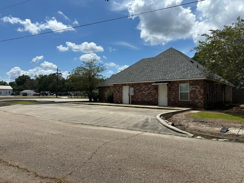 More Photos Of 12799 Burgess Ave, Walker Office For Sale