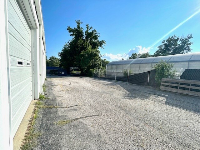 More Photos Of 3202 W Osage St, Pacific Freestanding For Lease