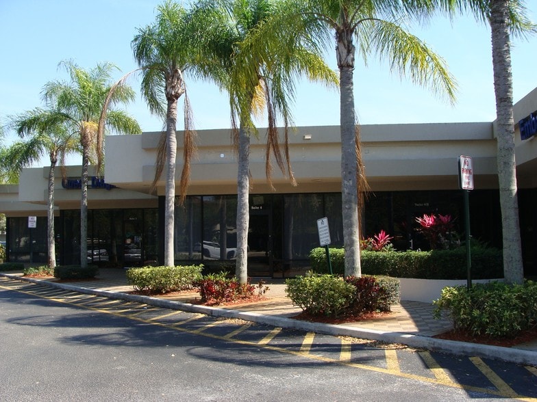 More Photos Of 9900 Stirling Rd, Cooper City Unknown For Lease