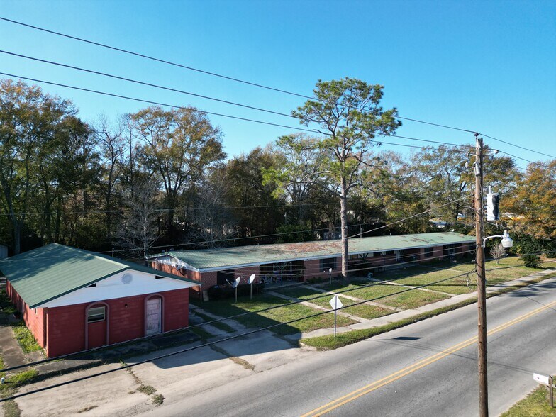 More Photos Of 104 Medical Park Dr, Atmore Apartments For Sale