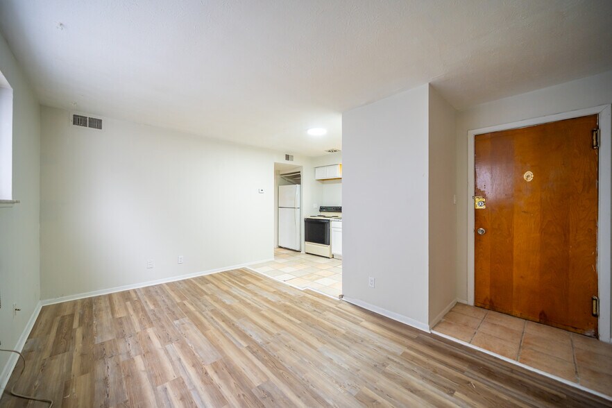 More Photos Of 287 E 156th St, Cleveland Apartments For Sale
