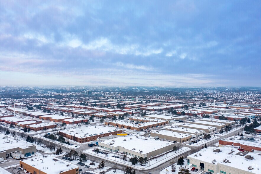 More Photos Of 525 Rowntree Dairy Rd, Vaughan Warehouse For Lease