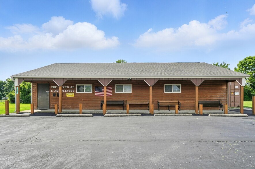 Primary Photo Of 103 Quinter Farm Rd, Englewood Freestanding For Sale