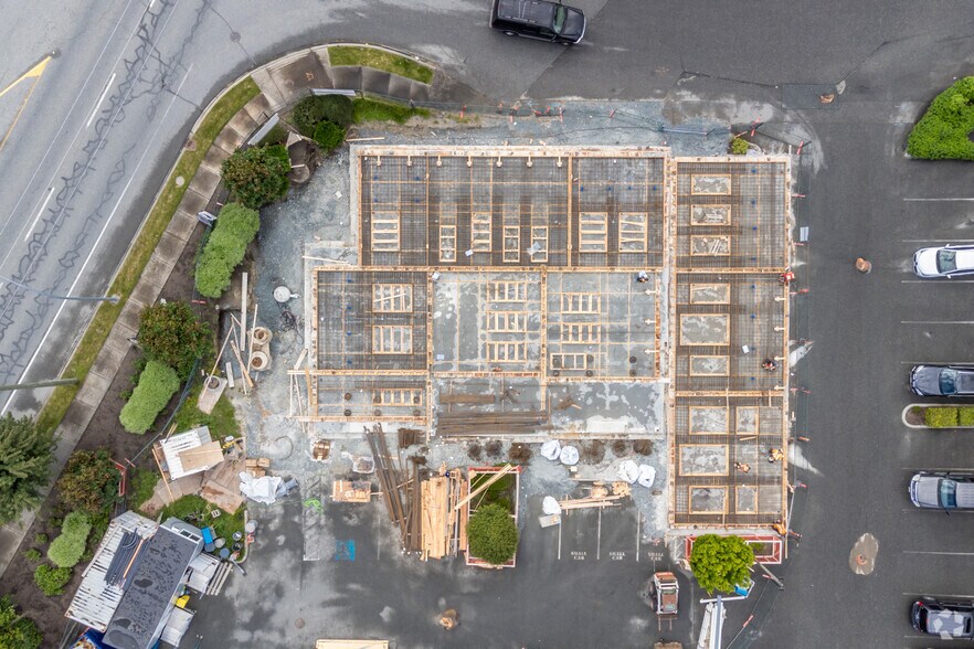 More Photos Of 22575 Fraser Hwy, Langley Storefront For Lease