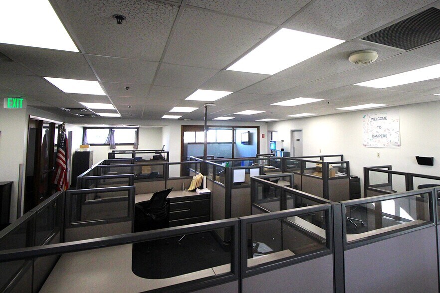 More Photos Of 2051 Riverfork Dr, Huntington Manufacturing For Sale