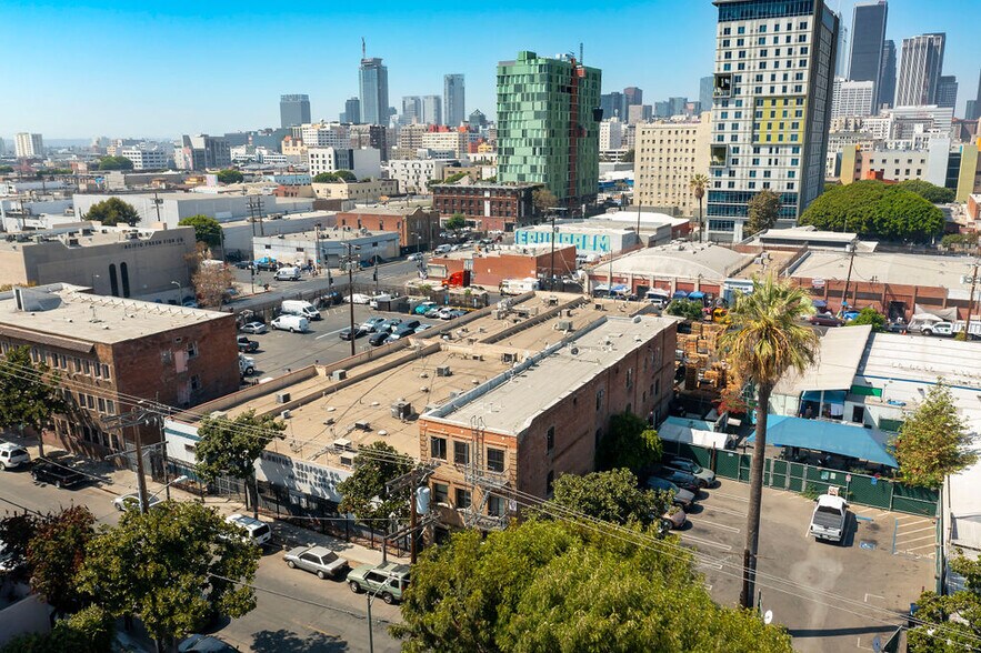 More Photos Of 553 Stanford Ave, Los Angeles Apartments For Sale