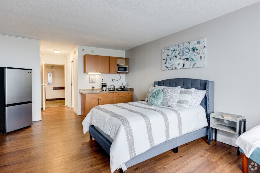 More Photos Of 9309 S Orange Blossom Trl, Orlando Hotel For Sale