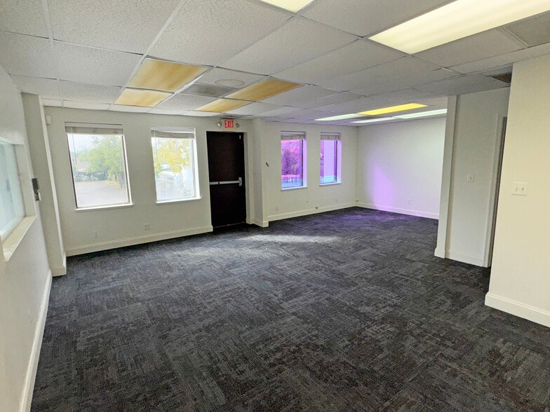 More Photos Of 4821 Stamp Rd, Temple Hills Warehouse For Lease