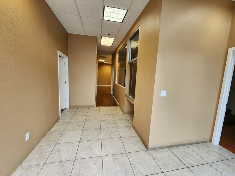 More Photos Of 4725-4737 Mangels Blvd, Fairfield Light Distribution For Sale